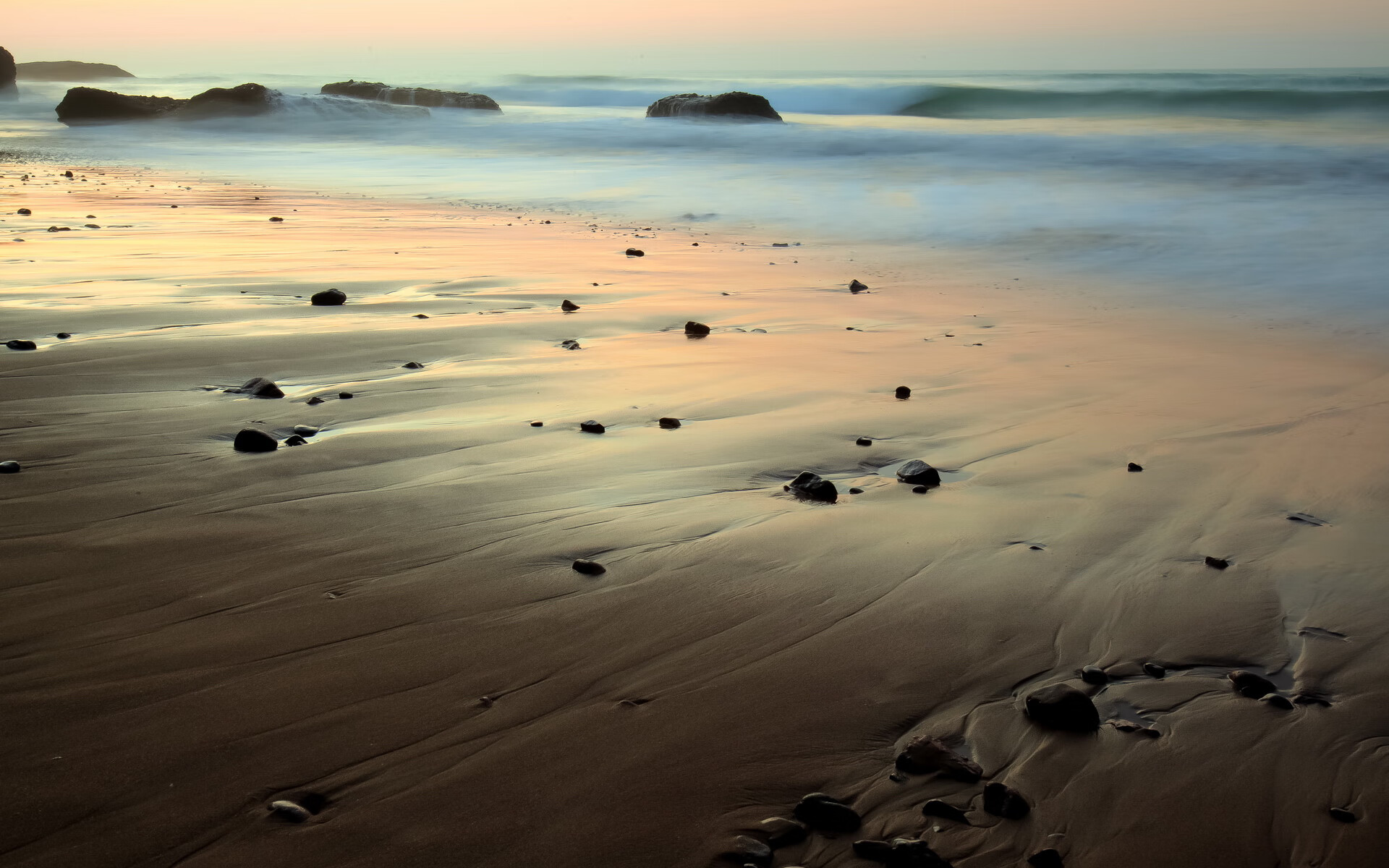 4×100米混合接力队伍配合默契，混合接力比赛